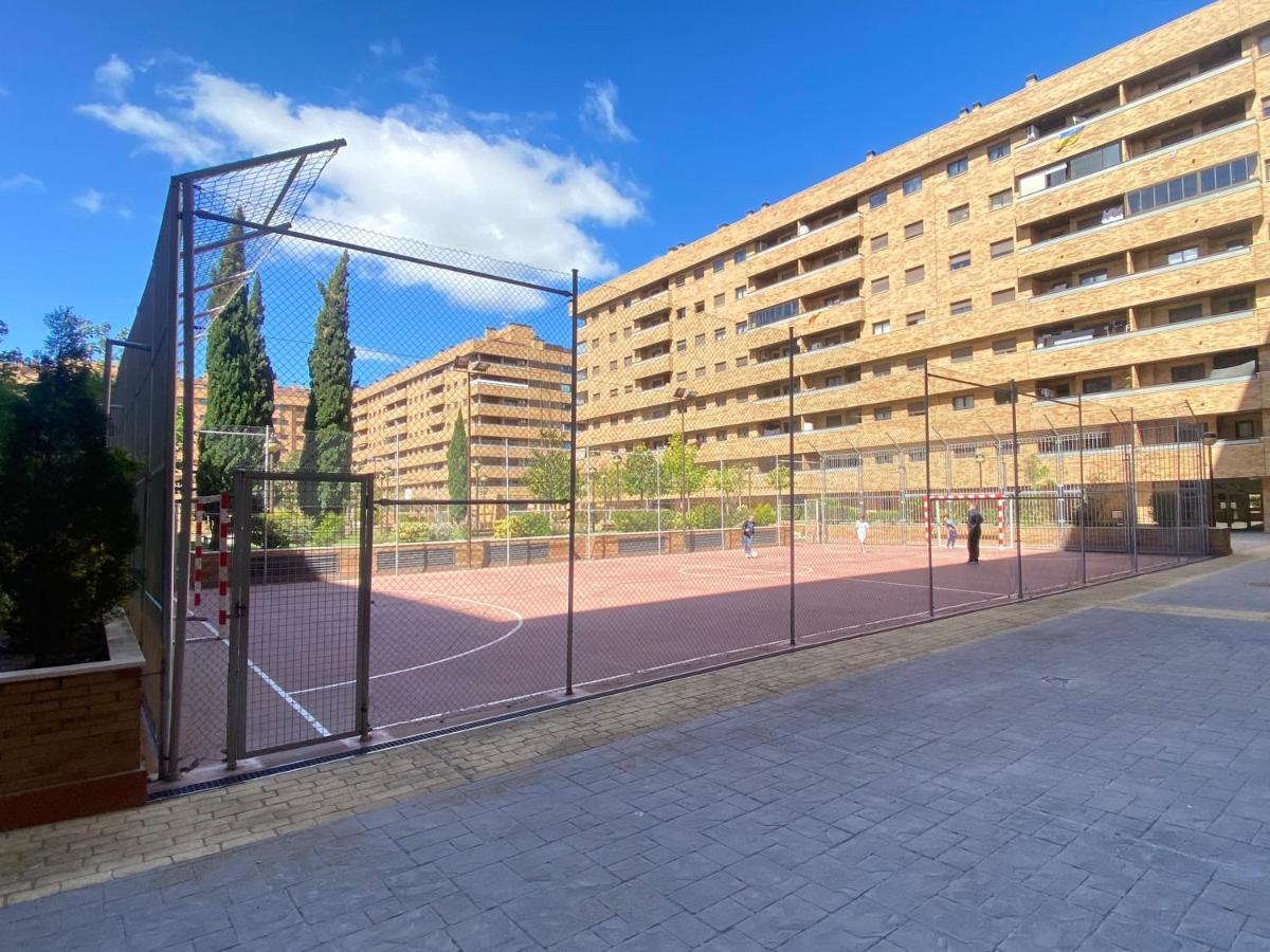 Aires De Toledo-Parque Warner Y Madrid En Familia Daire Dış mekan fotoğraf