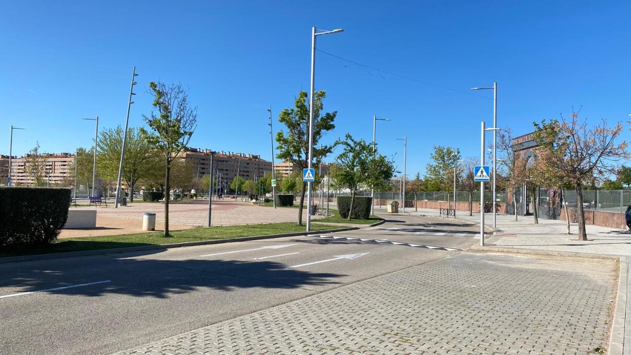 Aires De Toledo-Parque Warner Y Madrid En Familia Daire Dış mekan fotoğraf